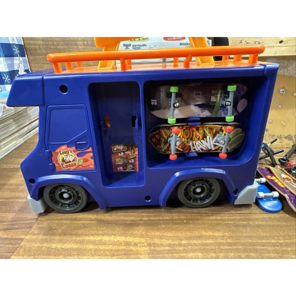 Hot Wheels Skate Taco Truck Play Set Case 2022 Mattel Tony's Rad Tacos